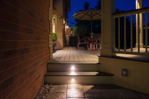 4 tips to identify reliable custom deck builders in RI